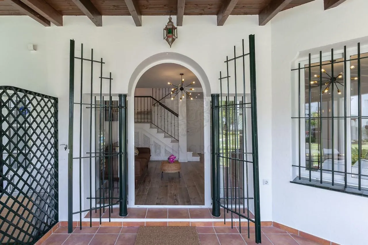 Nueva Andalucia Beach House By Dahlia Group Villa Marbella